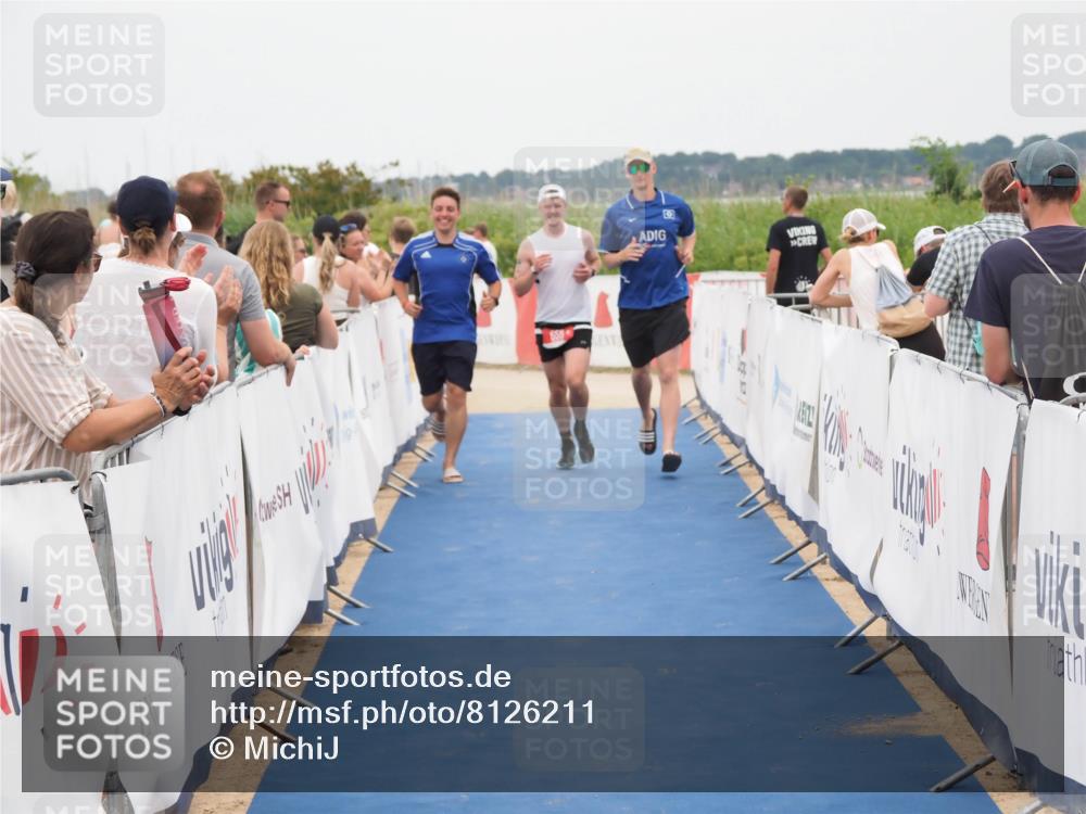22.06.2025 - Viking Triathlon MichiJ http://msf.ph/oto/8126211 22.06.2025 15:22:52 Ziel 658 meine-sportfotos.de