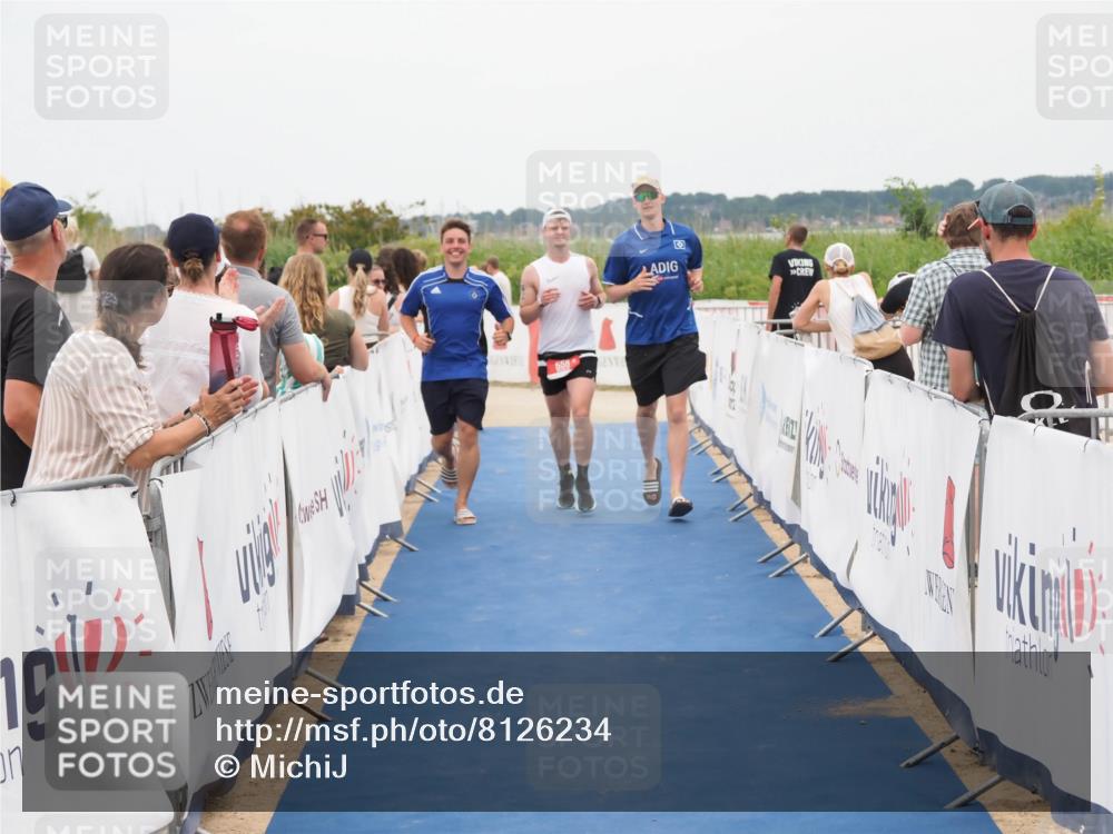 22.06.2025 - Viking Triathlon MichiJ http://msf.ph/oto/8126234 22.06.2025 15:22:53 Ziel 658 meine-sportfotos.de