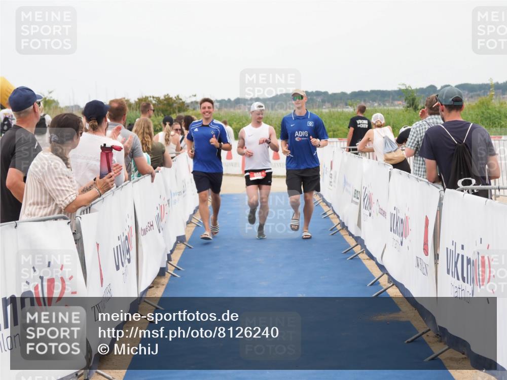 22.06.2025 - Viking Triathlon MichiJ http://msf.ph/oto/8126240 22.06.2025 15:22:53 Ziel 658 meine-sportfotos.de