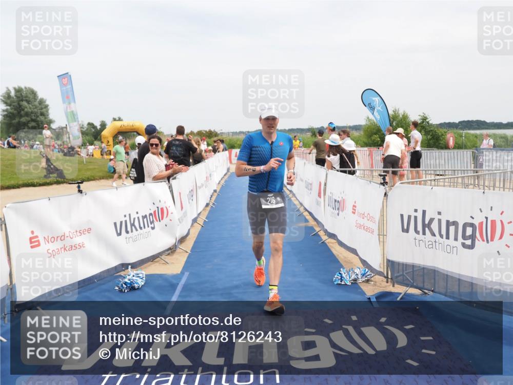 22.06.2025 - Viking Triathlon MichiJ http://msf.ph/oto/8126243 22.06.2025 15:17:34 Ziel 216 meine-sportfotos.de