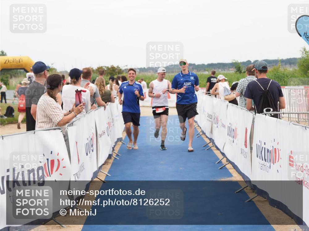22.06.2025 - Viking Triathlon MichiJ http://msf.ph/oto/8126252 22.06.2025 15:22:54 Ziel 658 meine-sportfotos.de
