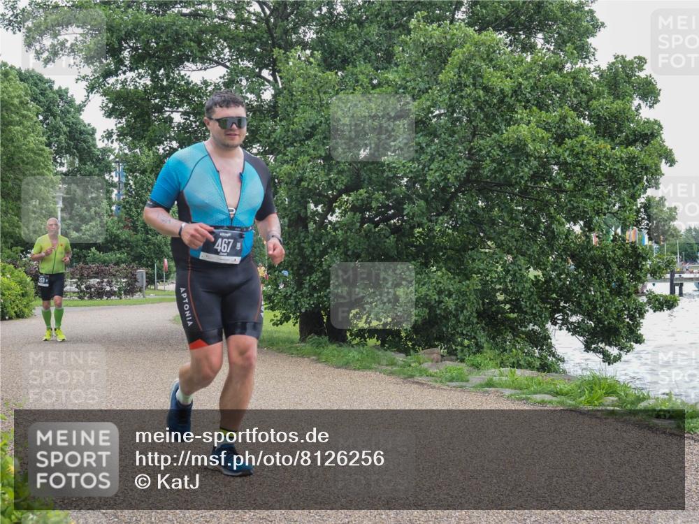 22.06.2025 - Viking Triathlon KatJ http://msf.ph/oto/8126256 22.06.2025 15:29:12 Laufen 467 meine-sportfotos.de