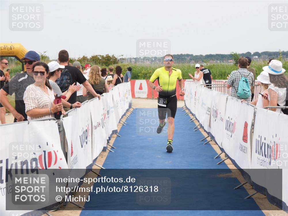 22.06.2025 - Viking Triathlon MichiJ http://msf.ph/oto/8126318 22.06.2025 15:17:56 Ziel 312 meine-sportfotos.de