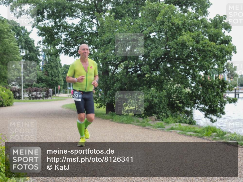22.06.2025 - Viking Triathlon KatJ http://msf.ph/oto/8126341 22.06.2025 15:29:16 Laufen 263 meine-sportfotos.de