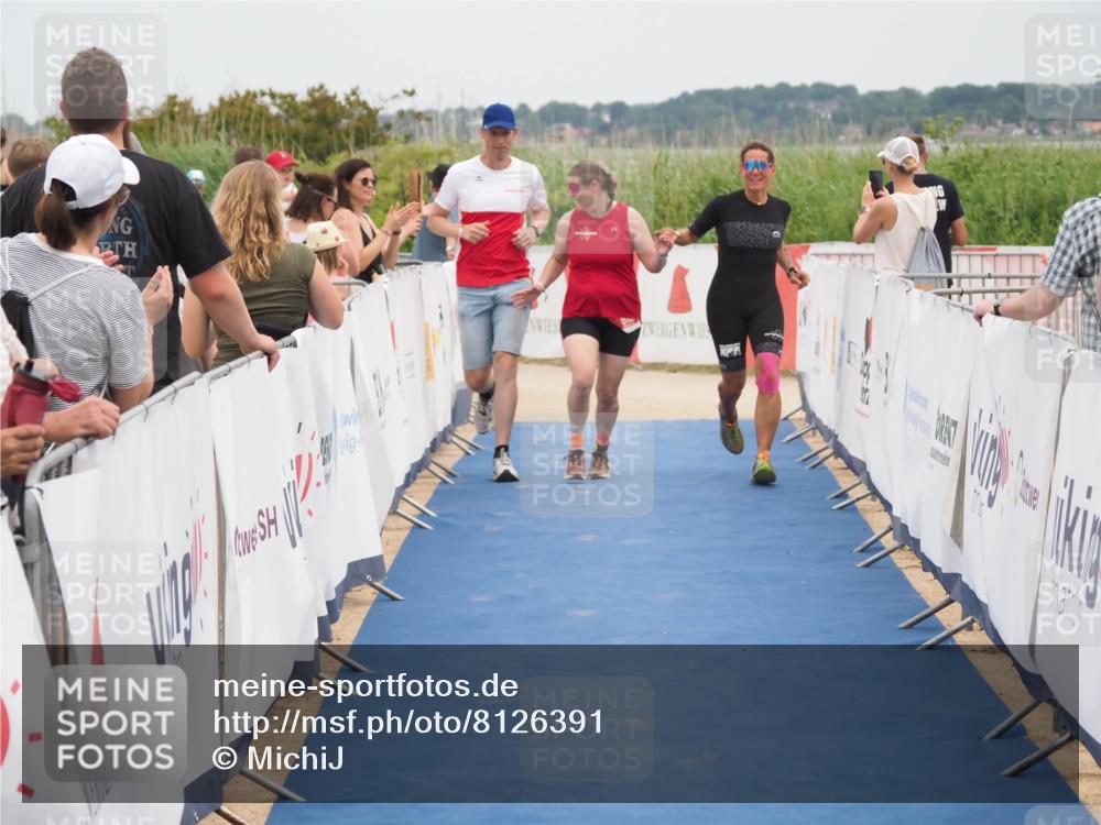 22.06.2025 - Viking Triathlon MichiJ http://msf.ph/oto/8126391 22.06.2025 15:18:05 Ziel 616 meine-sportfotos.de