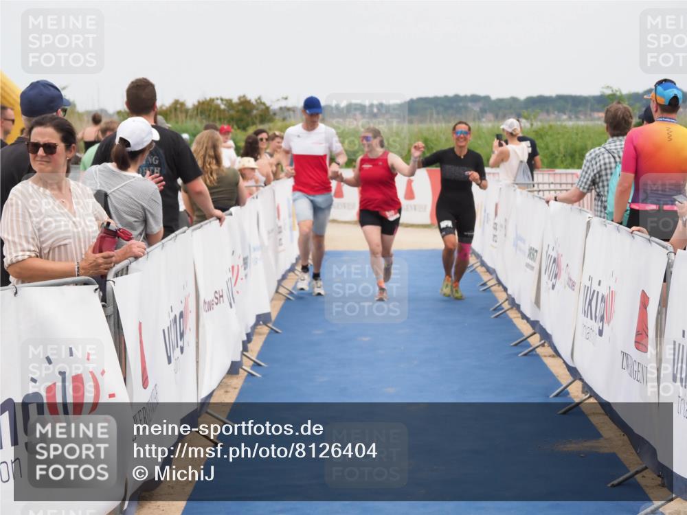 22.06.2025 - Viking Triathlon MichiJ http://msf.ph/oto/8126404 22.06.2025 15:18:06 Ziel 616 meine-sportfotos.de
