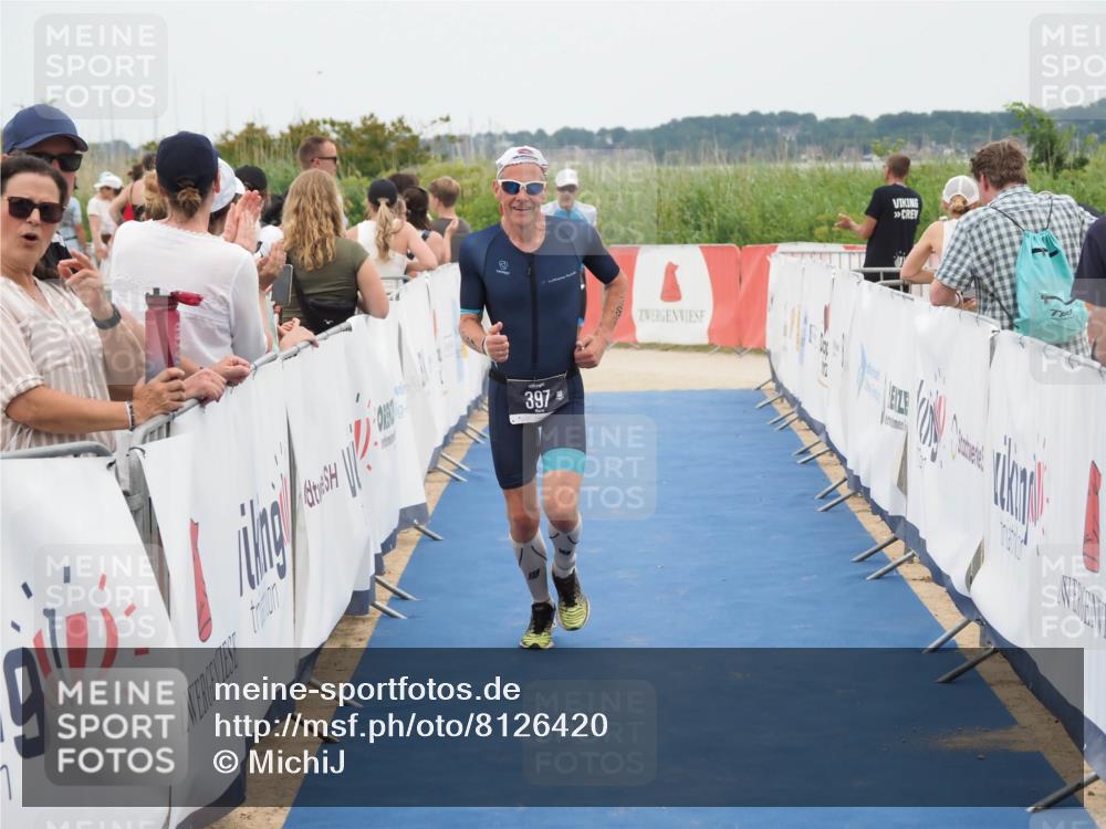 22.06.2025 - Viking Triathlon MichiJ http://msf.ph/oto/8126420 22.06.2025 15:23:13 Ziel 158, 397 meine-sportfotos.de