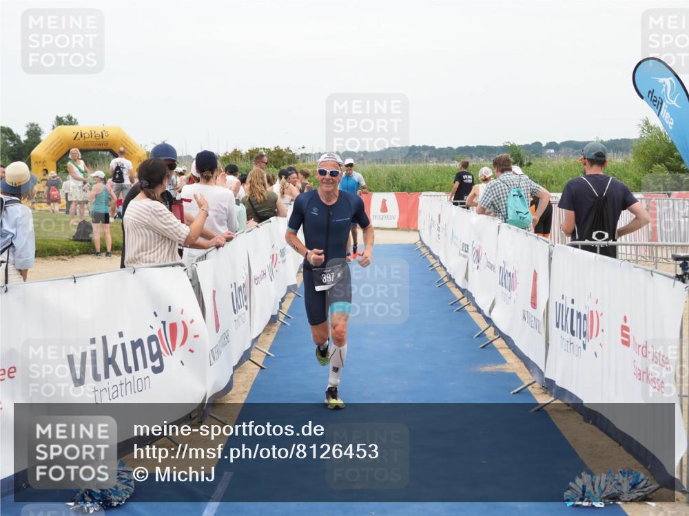 22.06.2025 - Viking Triathlon MichiJ http://msf.ph/oto/8126453 22.06.2025 15:23:14 Ziel 158, 397 meine-sportfotos.de