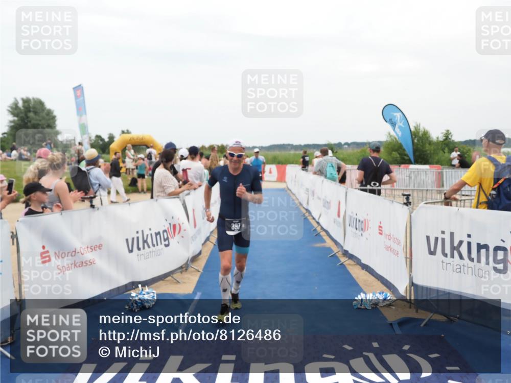 22.06.2025 - Viking Triathlon MichiJ http://msf.ph/oto/8126486 22.06.2025 15:23:15 Ziel 158, 397 meine-sportfotos.de