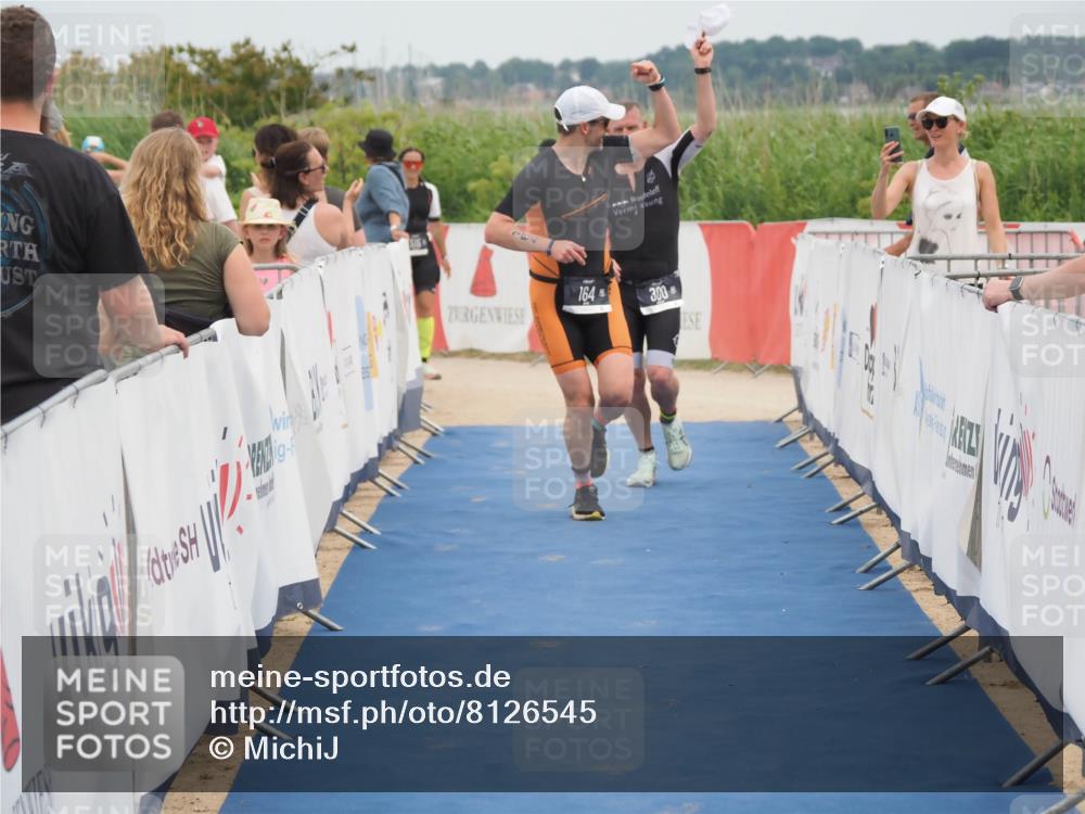 22.06.2025 - Viking Triathlon MichiJ http://msf.ph/oto/8126545 22.06.2025 15:18:15 Ziel 164, 300 meine-sportfotos.de