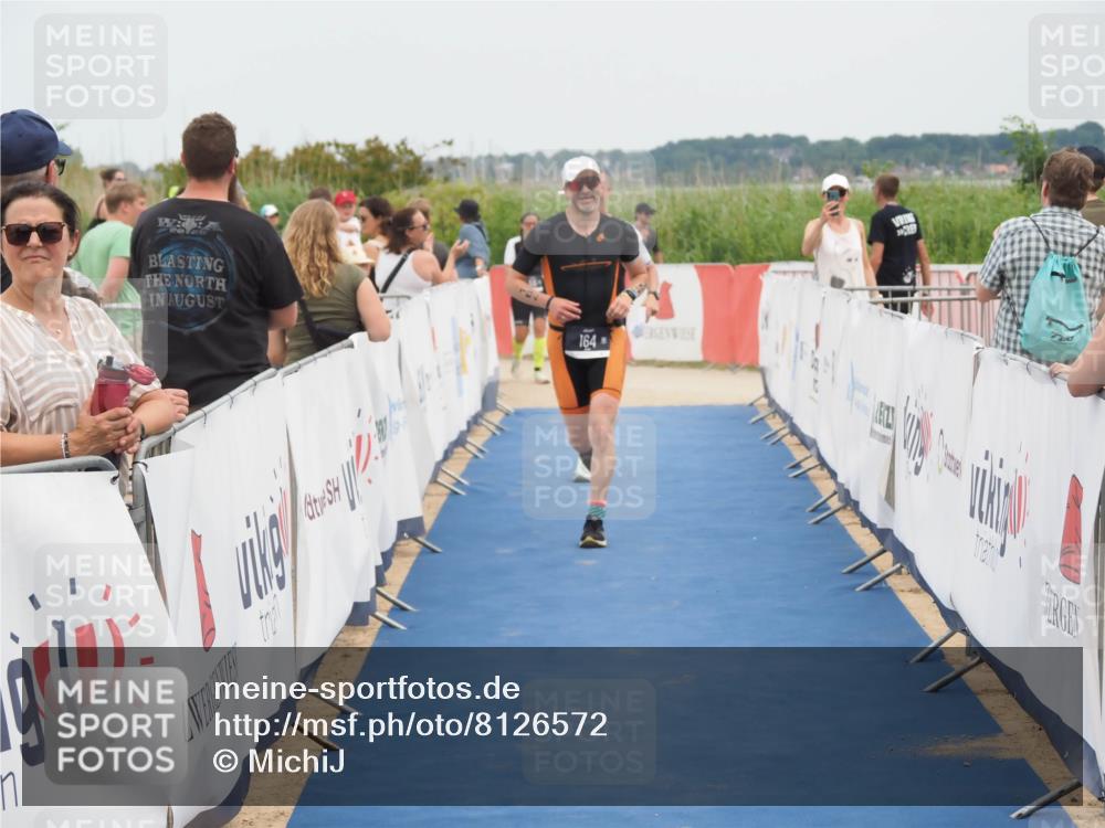 22.06.2025 - Viking Triathlon MichiJ http://msf.ph/oto/8126572 22.06.2025 15:18:16 Ziel 164, 300 meine-sportfotos.de