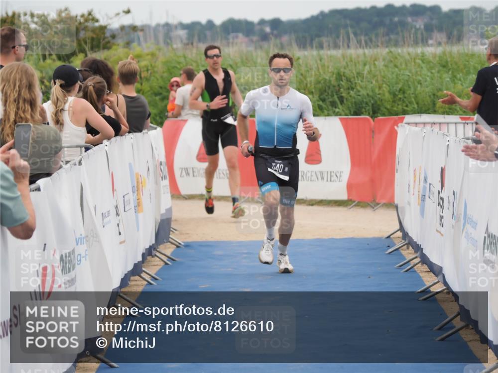22.06.2025 - Viking Triathlon MichiJ http://msf.ph/oto/8126610 22.06.2025 15:24:02 Ziel 540 meine-sportfotos.de