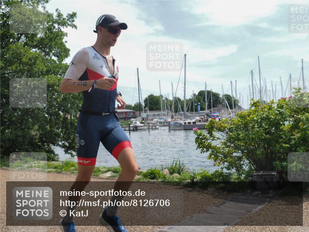22.06.2025 - Viking Triathlon KatJ http://msf.ph/oto/8126706 22.06.2025 13:09:52 Laufen 196 meine-sportfotos.de