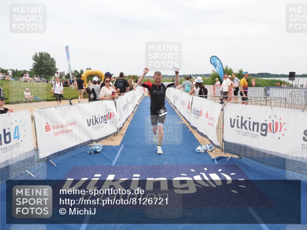 22.06.2025 - Viking Triathlon MichiJ http://msf.ph/oto/8126721 22.06.2025 15:18:21 Ziel 164, 235, 247, 300 meine-sportfotos.de