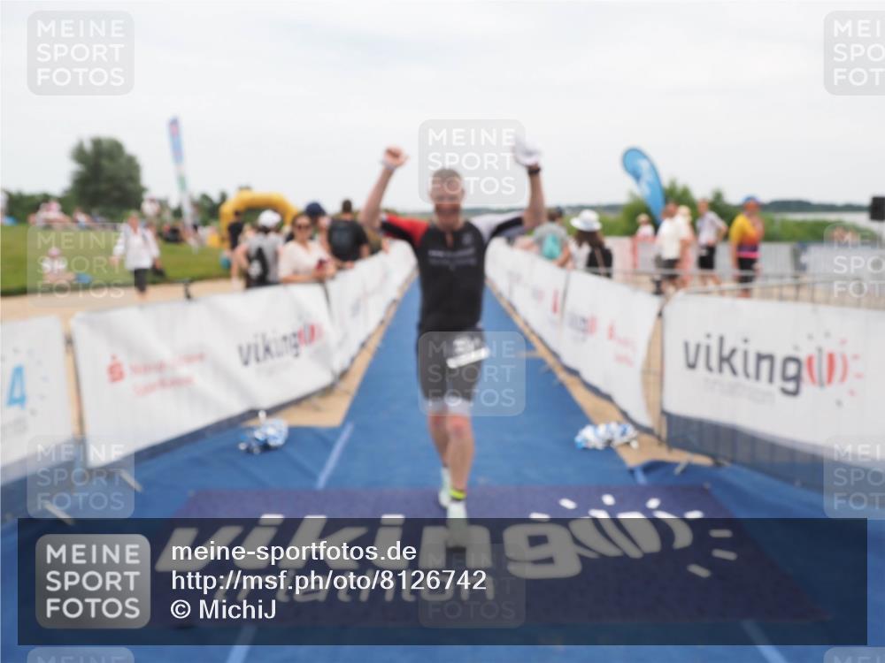 22.06.2025 - Viking Triathlon MichiJ http://msf.ph/oto/8126742 22.06.2025 15:18:21 Ziel 164, 235, 247, 300 meine-sportfotos.de
