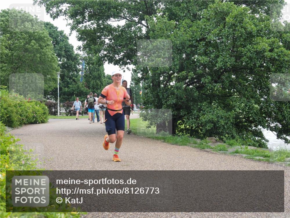 22.06.2025 - Viking Triathlon KatJ http://msf.ph/oto/8126773 22.06.2025 15:30:20 Laufen 130 meine-sportfotos.de