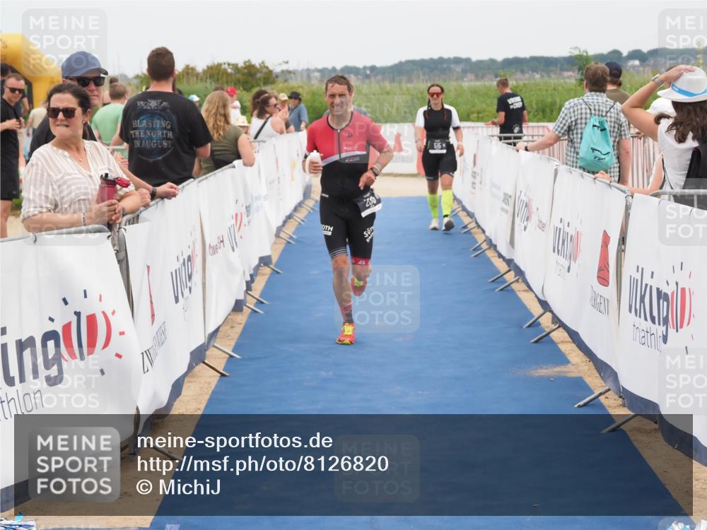 22.06.2025 - Viking Triathlon MichiJ http://msf.ph/oto/8126820 22.06.2025 15:18:24 Ziel 235, 247, 300 meine-sportfotos.de