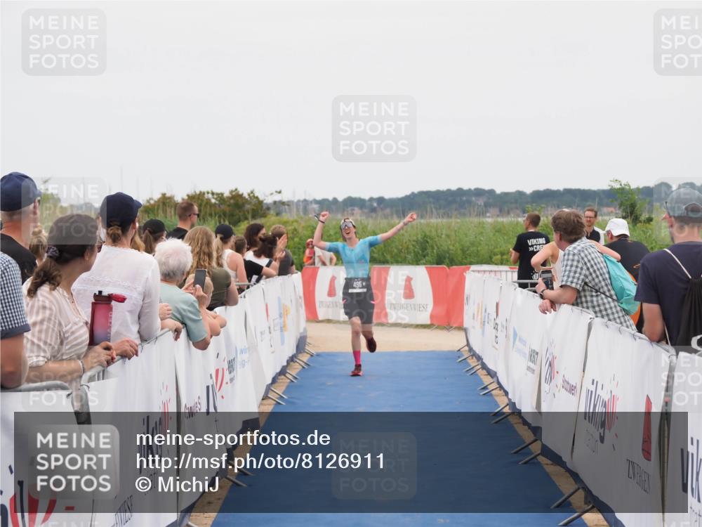 22.06.2025 - Viking Triathlon MichiJ http://msf.ph/oto/8126911 22.06.2025 15:24:15 Ziel 495 meine-sportfotos.de