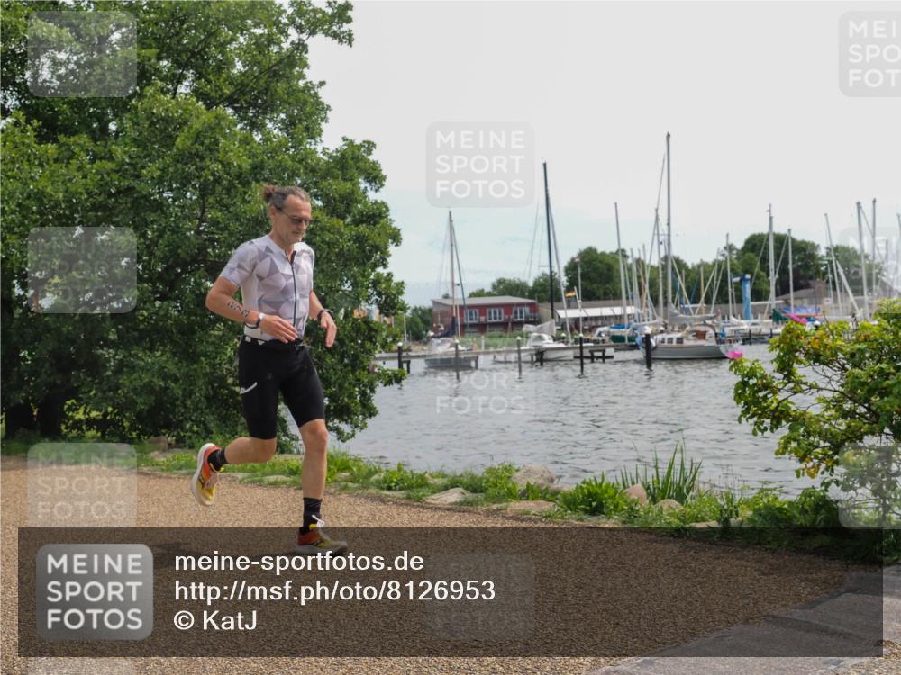 22.06.2025 - Viking Triathlon KatJ http://msf.ph/oto/8126953 22.06.2025 13:48:11 Laufen 273, 299 meine-sportfotos.de