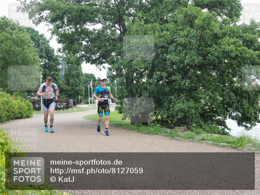 22.06.2025 - Viking Triathlon KatJ http://msf.ph/oto/8127059 22.06.2025 15:31:19 Laufen 76, 489 meine-sportfotos.de