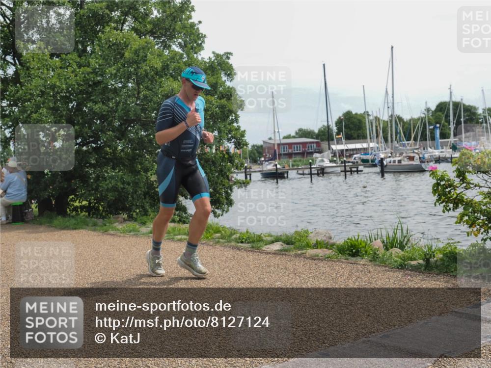 22.06.2025 - Viking Triathlon KatJ http://msf.ph/oto/8127124 22.06.2025 13:48:36 Laufen 124, 438 meine-sportfotos.de