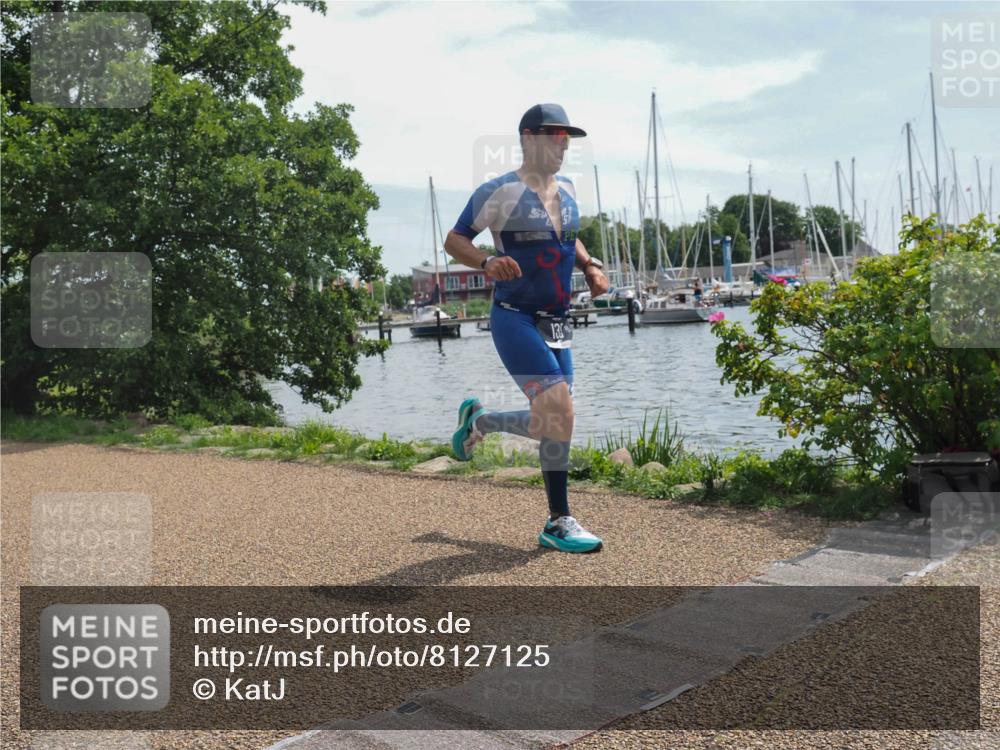 22.06.2025 - Viking Triathlon KatJ http://msf.ph/oto/8127125 22.06.2025 13:11:17 Laufen 135, 278, 611 meine-sportfotos.de
