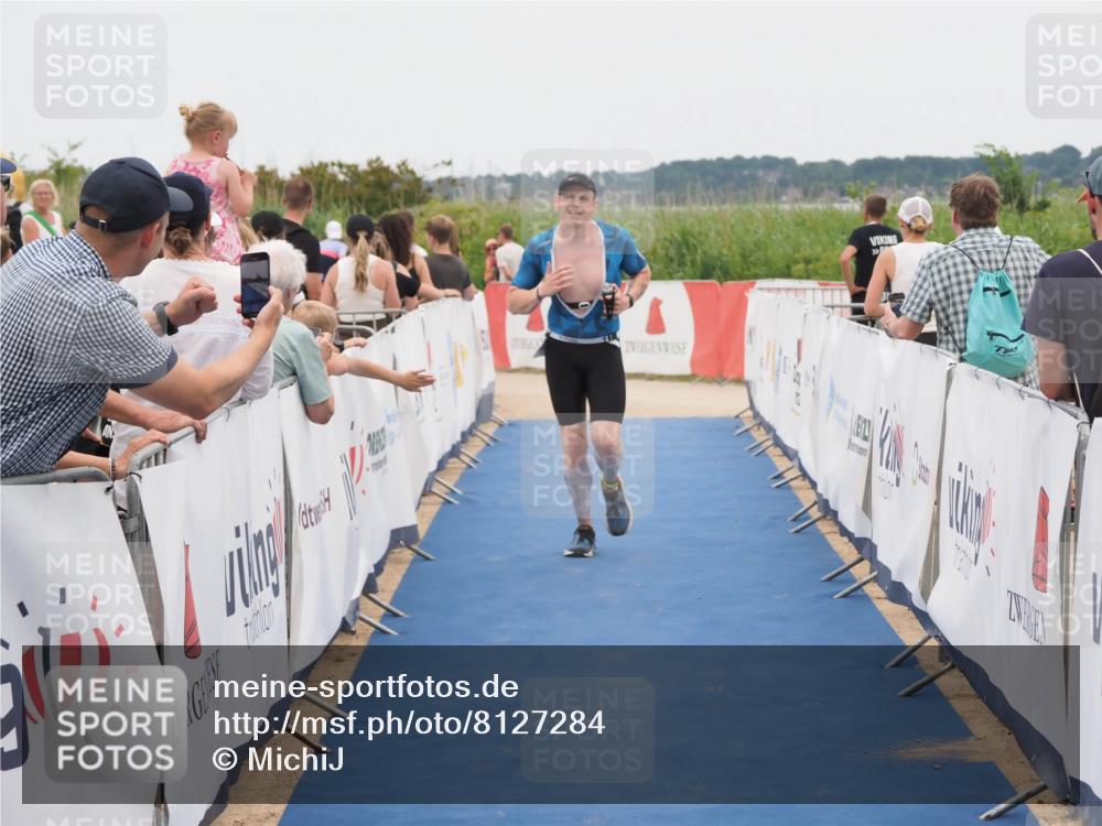 22.06.2025 - Viking Triathlon MichiJ http://msf.ph/oto/8127284 22.06.2025 15:24:35 Ziel 298 meine-sportfotos.de