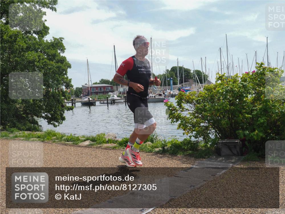 22.06.2025 - Viking Triathlon KatJ http://msf.ph/oto/8127305 22.06.2025 13:11:32 Laufen 491 meine-sportfotos.de