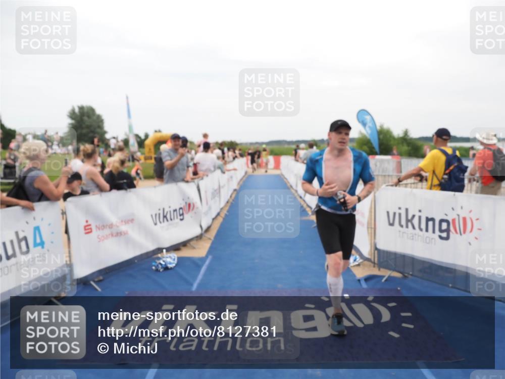 22.06.2025 - Viking Triathlon MichiJ http://msf.ph/oto/8127381 22.06.2025 15:24:38 Ziel 298 meine-sportfotos.de