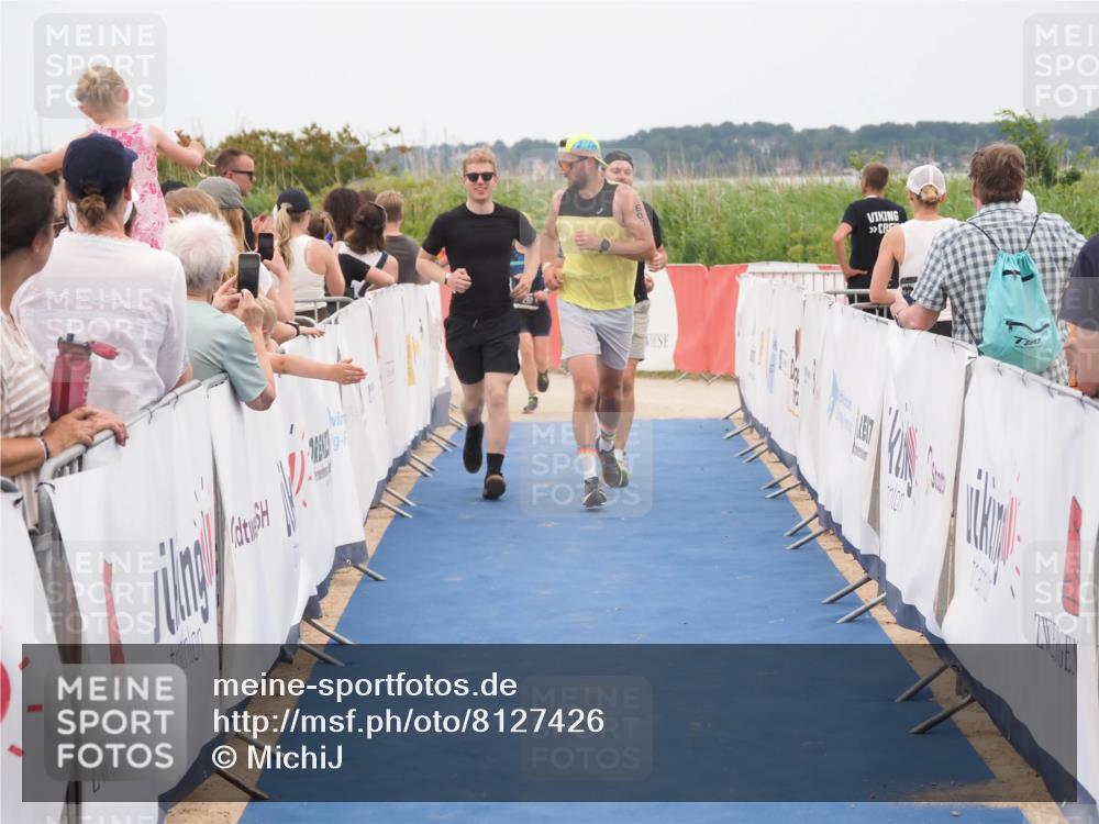 22.06.2025 - Viking Triathlon MichiJ http://msf.ph/oto/8127426 22.06.2025 15:24:41 Ziel 298, 607 meine-sportfotos.de