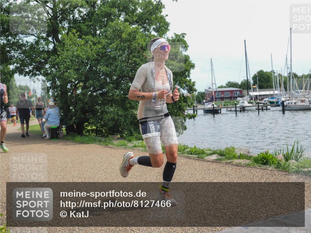 22.06.2025 - Viking Triathlon KatJ http://msf.ph/oto/8127466 22.06.2025 13:49:22 Laufen 19, 88, 255 meine-sportfotos.de