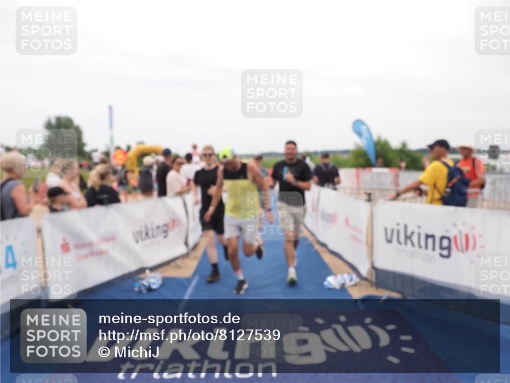 22.06.2025 - Viking Triathlon MichiJ http://msf.ph/oto/8127539 22.06.2025 15:24:45 Ziel 210, 607 meine-sportfotos.de