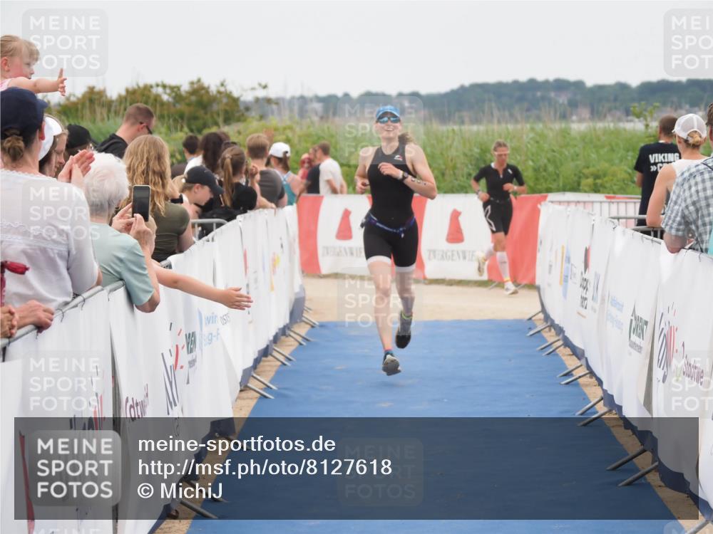 22.06.2025 - Viking Triathlon MichiJ http://msf.ph/oto/8127618 22.06.2025 15:24:54 Ziel 200 meine-sportfotos.de