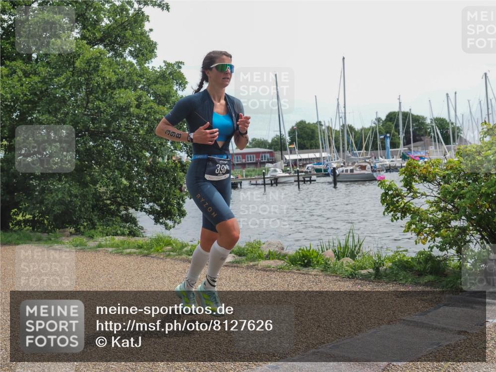 22.06.2025 - Viking Triathlon KatJ http://msf.ph/oto/8127626 22.06.2025 13:49:33 Laufen 398, 412 meine-sportfotos.de