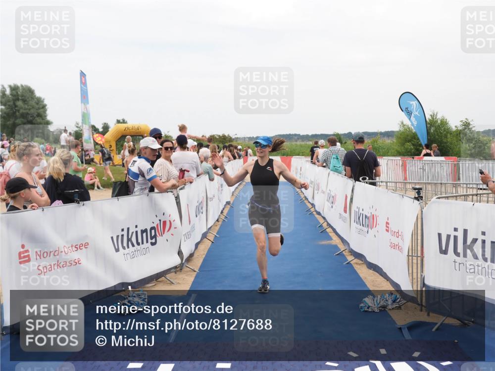 22.06.2025 - Viking Triathlon MichiJ http://msf.ph/oto/8127688 22.06.2025 15:24:56 Ziel 200 meine-sportfotos.de