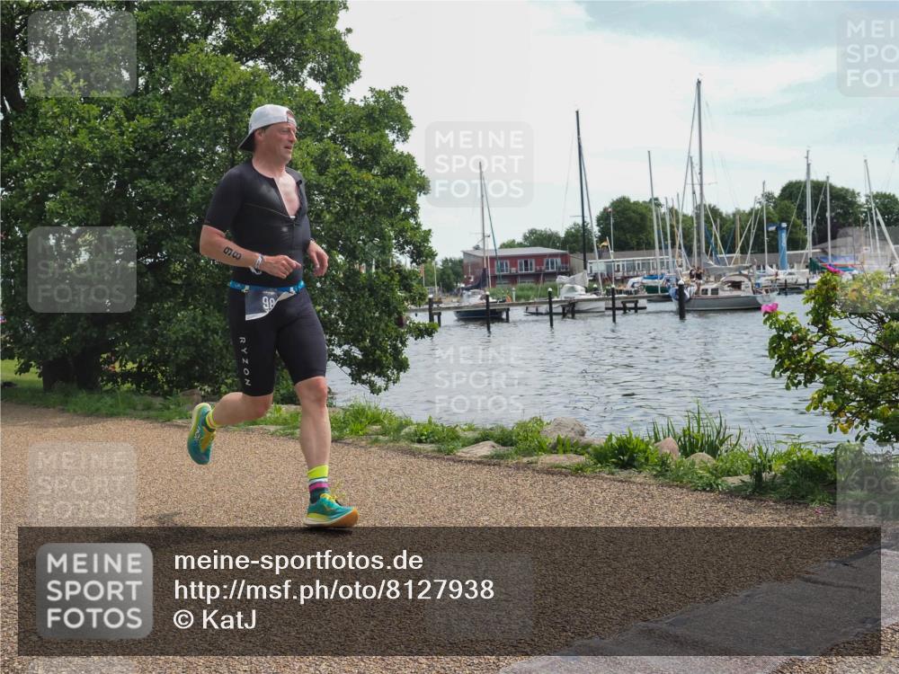 22.06.2025 - Viking Triathlon KatJ http://msf.ph/oto/8127938 22.06.2025 13:13:01 Laufen 98 meine-sportfotos.de