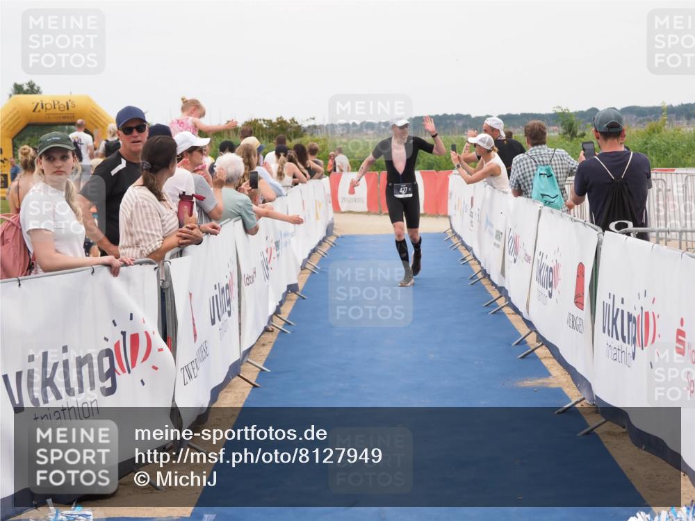 22.06.2025 - Viking Triathlon MichiJ http://msf.ph/oto/8127949 22.06.2025 15:25:41 Ziel 427 meine-sportfotos.de