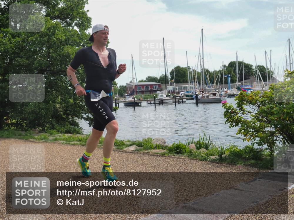 22.06.2025 - Viking Triathlon KatJ http://msf.ph/oto/8127952 22.06.2025 13:13:01 Laufen 98 meine-sportfotos.de