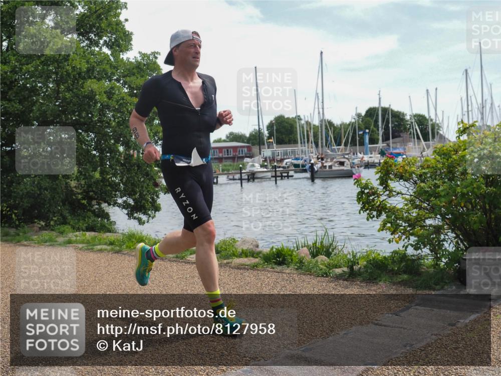 22.06.2025 - Viking Triathlon KatJ http://msf.ph/oto/8127958 22.06.2025 13:13:01 Laufen 98 meine-sportfotos.de