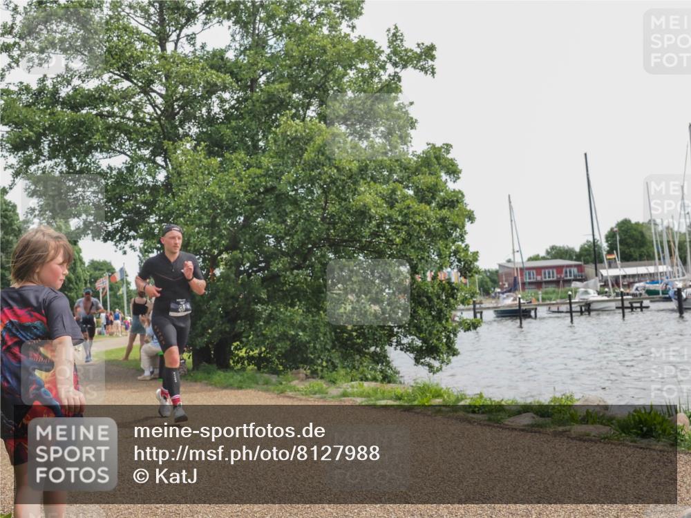22.06.2025 - Viking Triathlon KatJ http://msf.ph/oto/8127988 22.06.2025 13:51:13 Laufen 38 meine-sportfotos.de