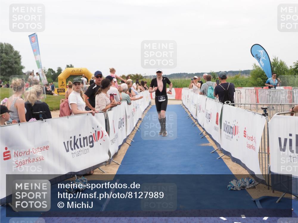 22.06.2025 - Viking Triathlon MichiJ http://msf.ph/oto/8127989 22.06.2025 15:25:43 Ziel 427 meine-sportfotos.de