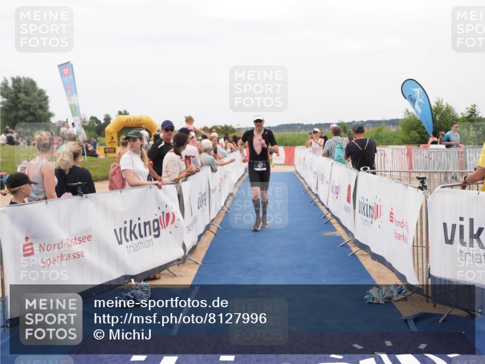 22.06.2025 - Viking Triathlon MichiJ http://msf.ph/oto/8127996 22.06.2025 15:25:43 Ziel 427 meine-sportfotos.de