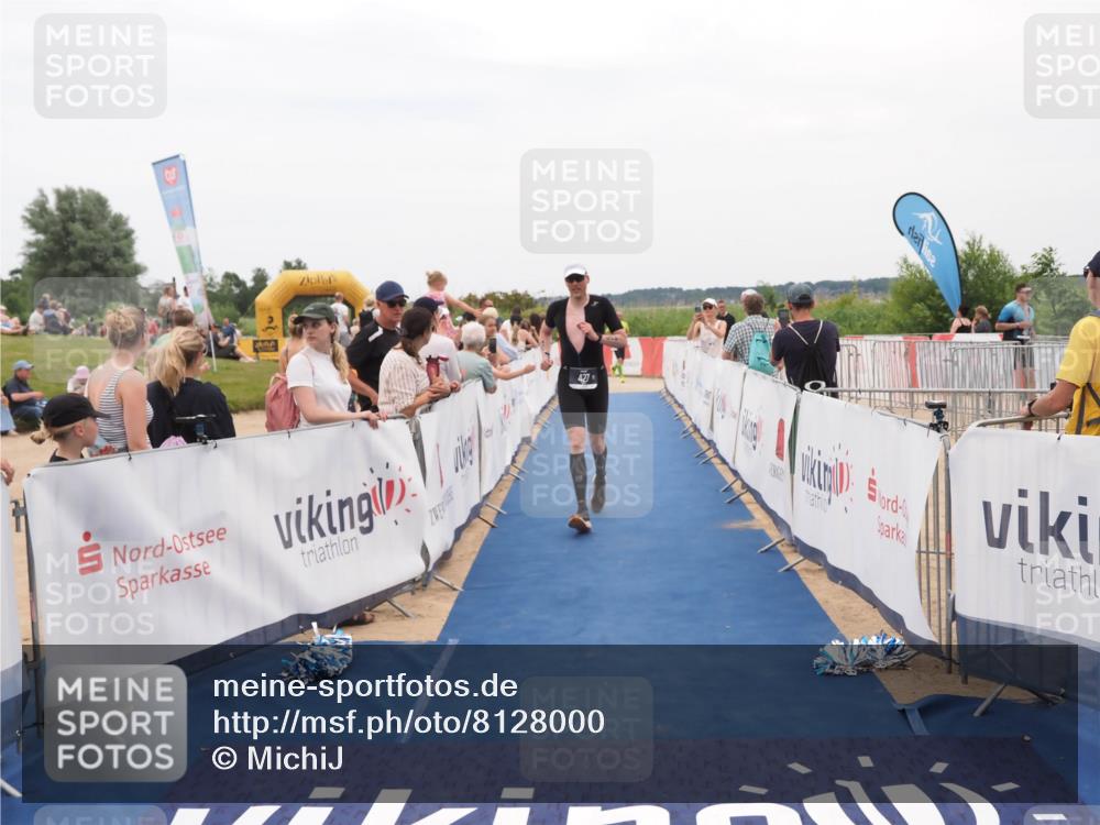 22.06.2025 - Viking Triathlon MichiJ http://msf.ph/oto/8128000 22.06.2025 15:25:44 Ziel 427 meine-sportfotos.de