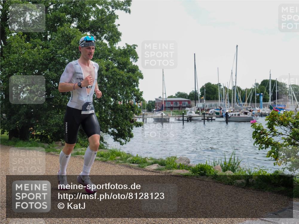 22.06.2025 - Viking Triathlon KatJ http://msf.ph/oto/8128123 22.06.2025 13:13:28 Laufen 455 meine-sportfotos.de