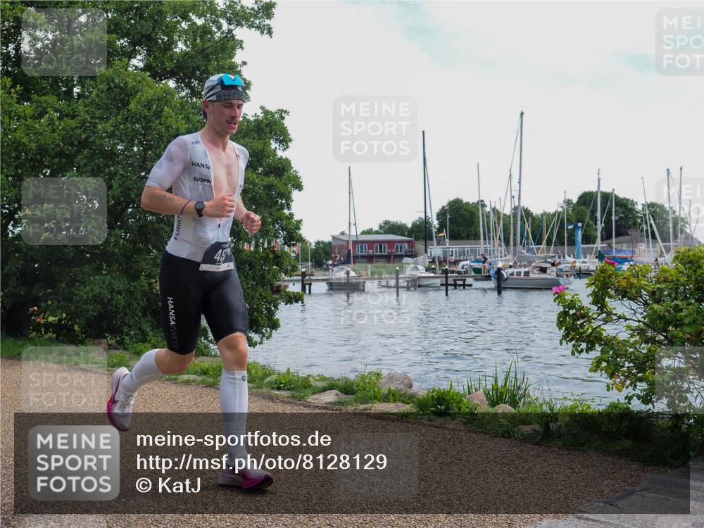 22.06.2025 - Viking Triathlon KatJ http://msf.ph/oto/8128129 22.06.2025 13:13:28 Laufen 455 meine-sportfotos.de
