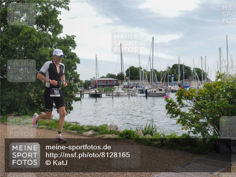 22.06.2025 - Viking Triathlon KatJ http://msf.ph/oto/8128165 22.06.2025 13:13:37 Laufen 63, 101, 323 meine-sportfotos.de