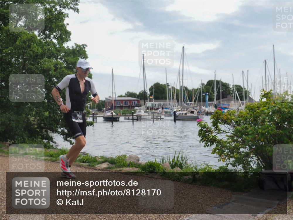 22.06.2025 - Viking Triathlon KatJ http://msf.ph/oto/8128170 22.06.2025 13:13:37 Laufen 63, 101, 323 meine-sportfotos.de