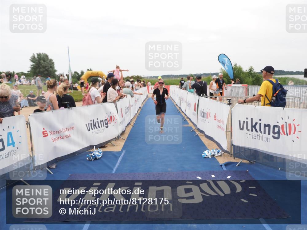 22.06.2025 - Viking Triathlon MichiJ http://msf.ph/oto/8128175 22.06.2025 15:25:55 Ziel 22, 44, 343 meine-sportfotos.de