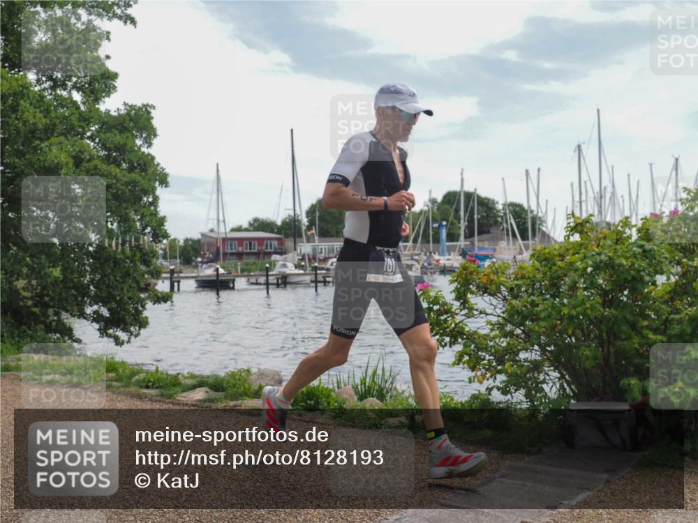 22.06.2025 - Viking Triathlon KatJ http://msf.ph/oto/8128193 22.06.2025 13:13:38 Laufen 63, 101, 323 meine-sportfotos.de