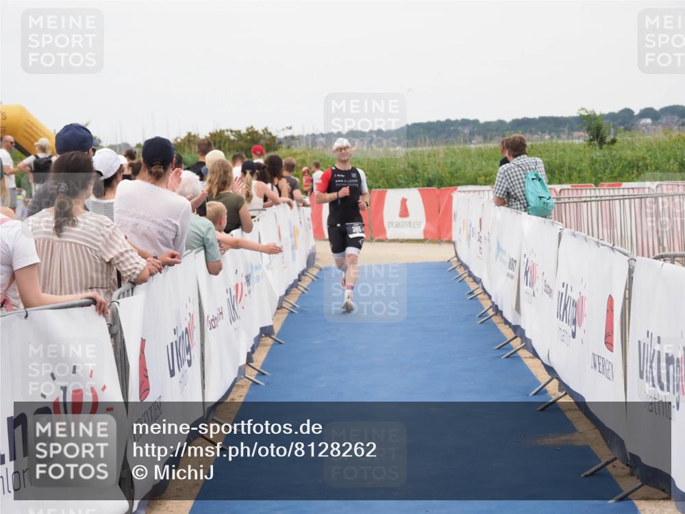 22.06.2025 - Viking Triathlon MichiJ http://msf.ph/oto/8128262 22.06.2025 15:26:36 Ziel 385 meine-sportfotos.de